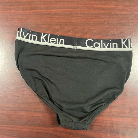 Mens Calvin Klein briefs - Picture 2 of 3
